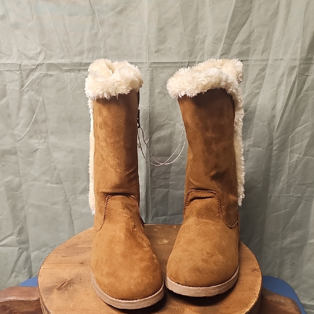 Cozy Brown Suede Boots with Faux Fur Lining Cat and Jack